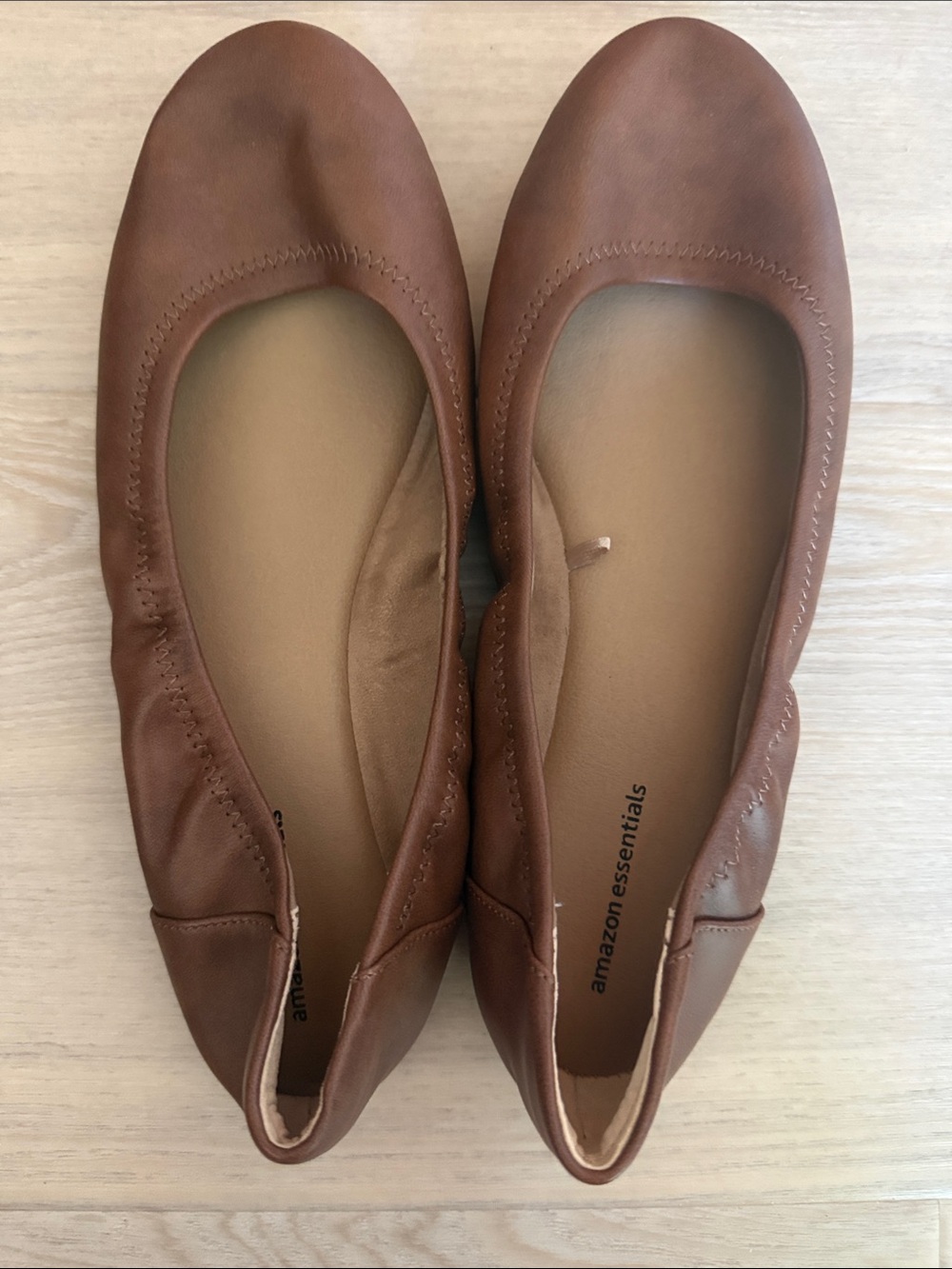 Amazon Essentials Brown Faux-Leather Ballet Flats
